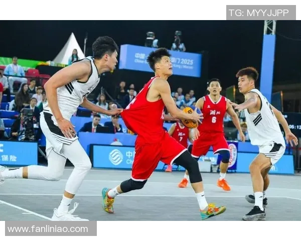 武汉篮球队的奋斗与荣耀：一段不平凡的突破之旅